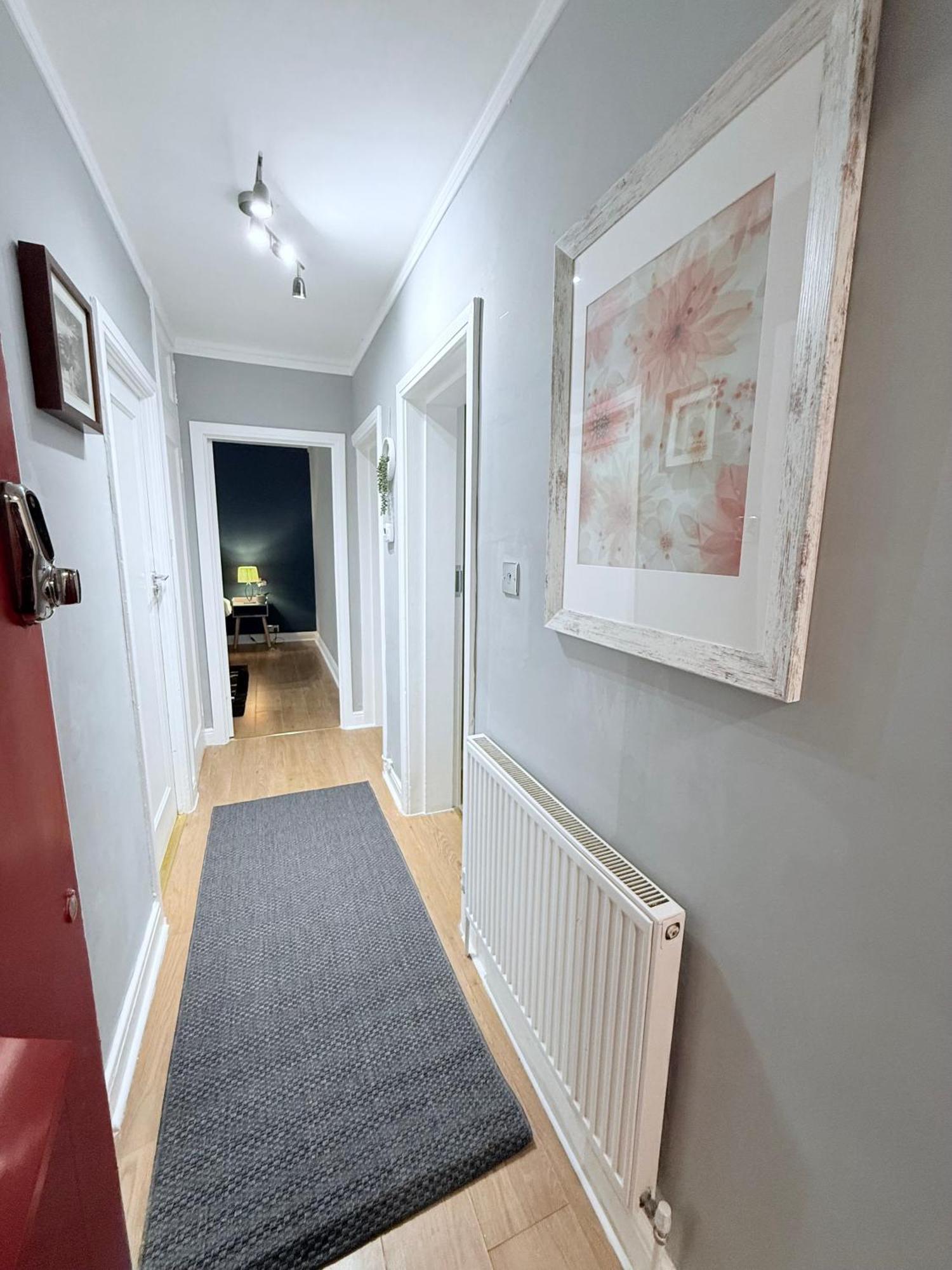Staylondon - Sleeps 6 With Free Parking - Tourist, Concerts & Matches Apartament