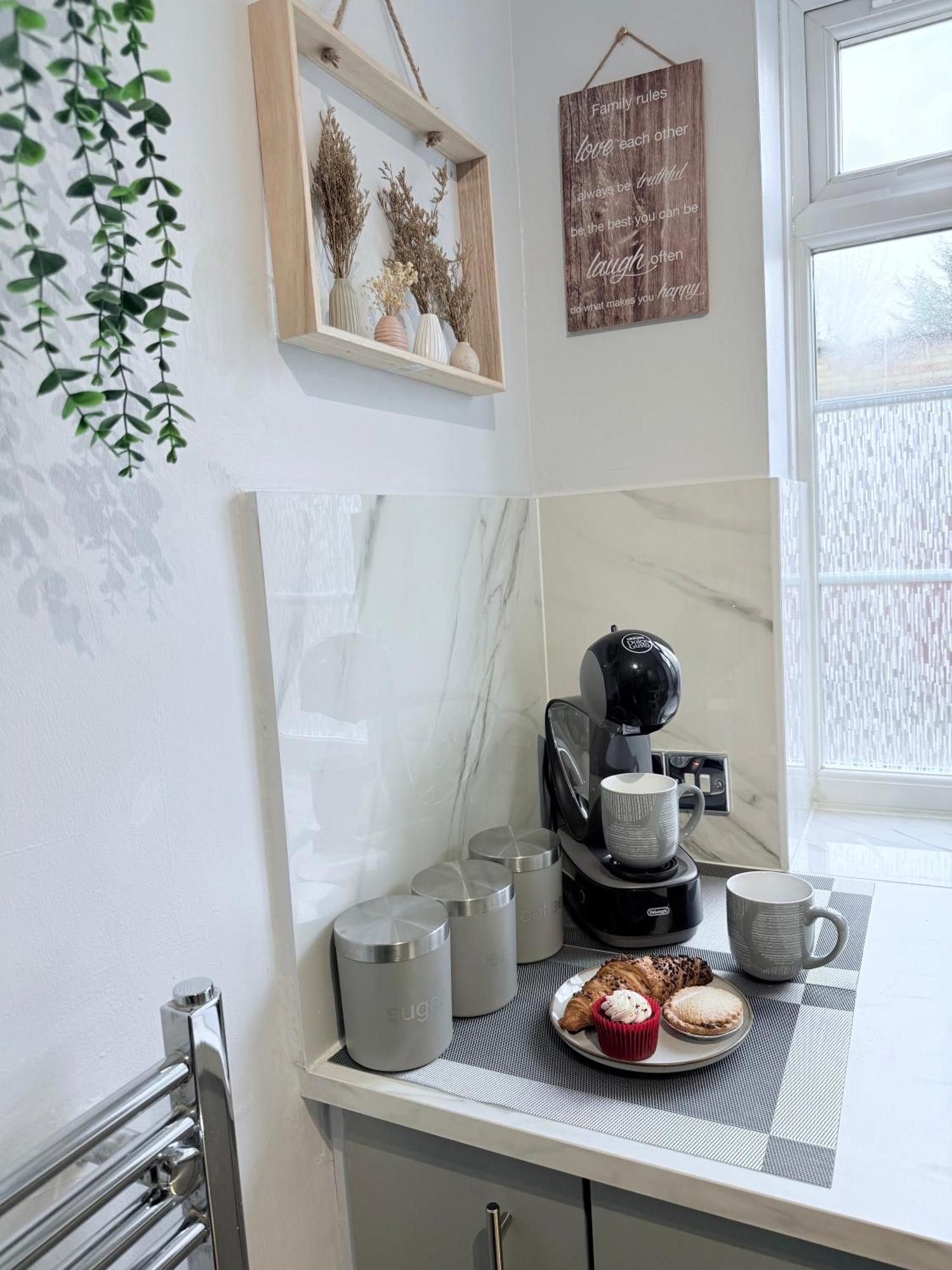 Apartament Staylondon - Sleeps 6 With Free Parking - Tourist, Concerts & Matches Londra