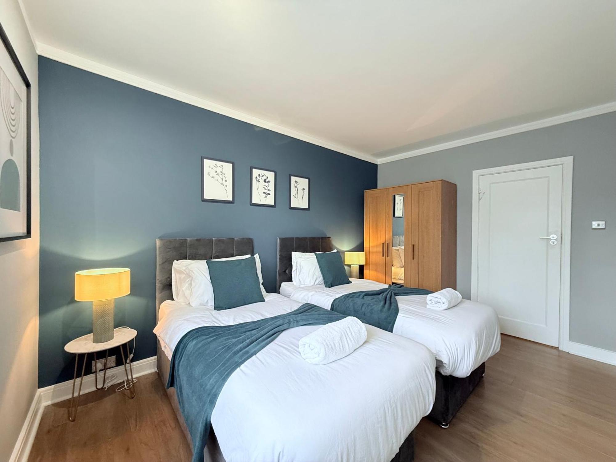 Staylondon - Sleeps 6 With Free Parking - Tourist, Concerts & Matches * Londra