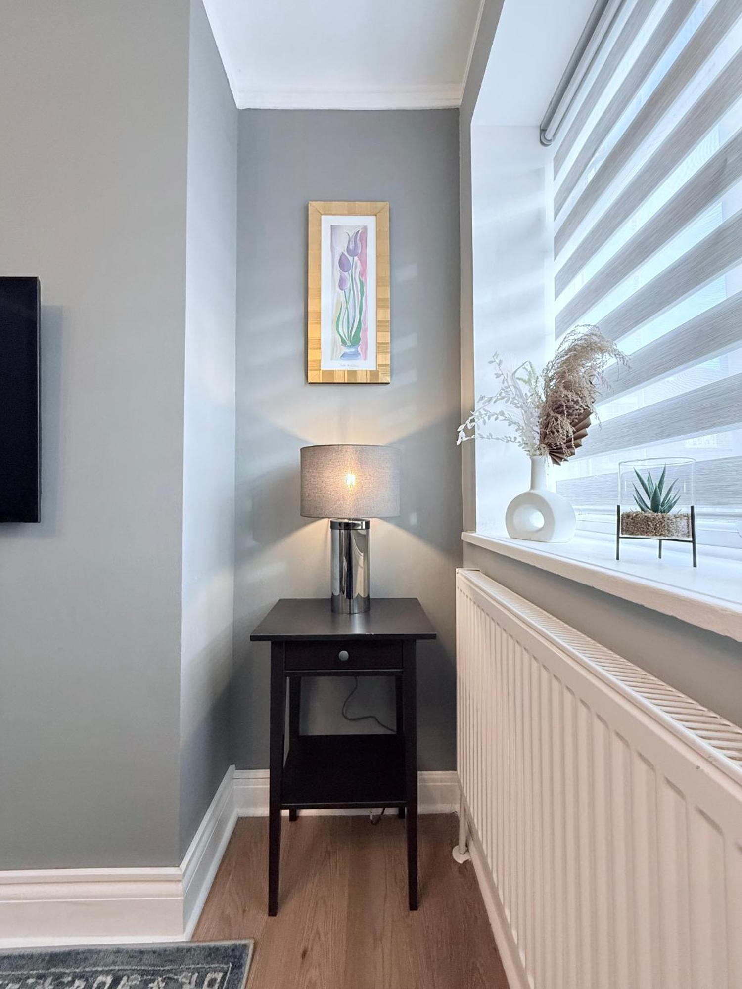 Staylondon - Sleeps 6 With Free Parking - Tourist, Concerts & Matches Apartament Londra